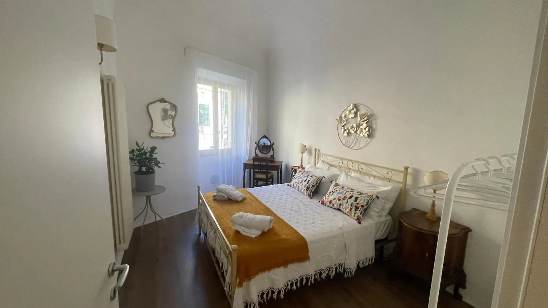 피사 Volturno House - Walking Distance From Tower 아파트