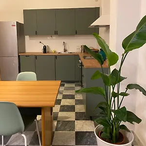 Apartment Lo
